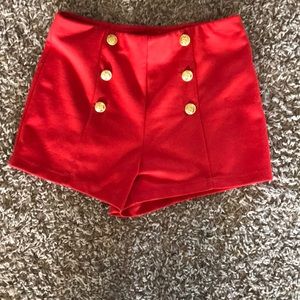 The cutest high waisted shorts!!